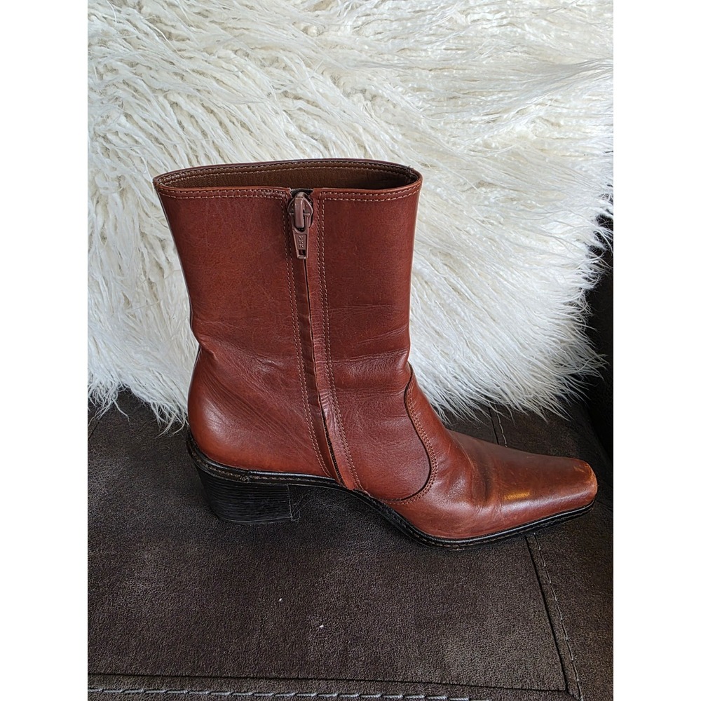 Gianni Bini Flower Embroidered Brown Leather Western Ankle Boots Women's 8.5 - Picture 9 of 16